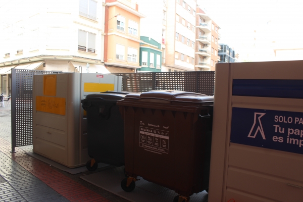 Instalados los contenedores marrones para el reciclaje orgánico en Borriana