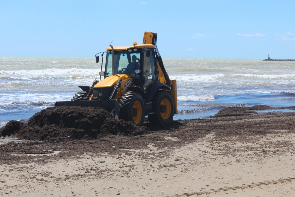 El ayuntamiento podrá gestionar por primera vez la arena de sus playas