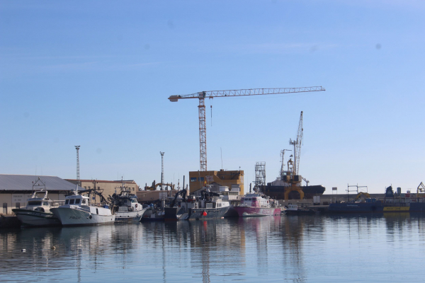 reparación urgente del dique de contención de arenas del puerto de Burriana