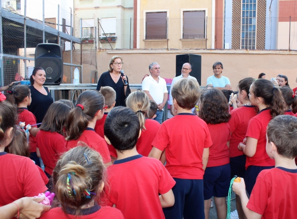 Safont visita las actividades dela semana saludable del centro Illes Columbretes