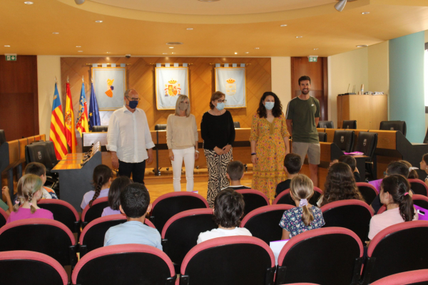 Escolares del CEIP Pare Vilallonga visitan el Ayuntamiento de Burriana